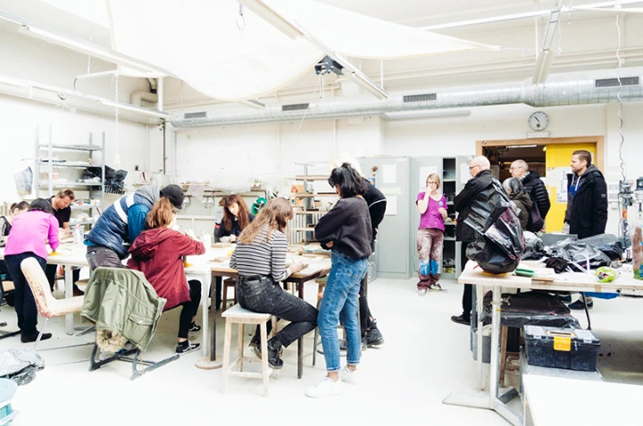 étudiants adultes à ecole de bijouterie jema