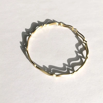 Bracelets doublés en formes de vagues