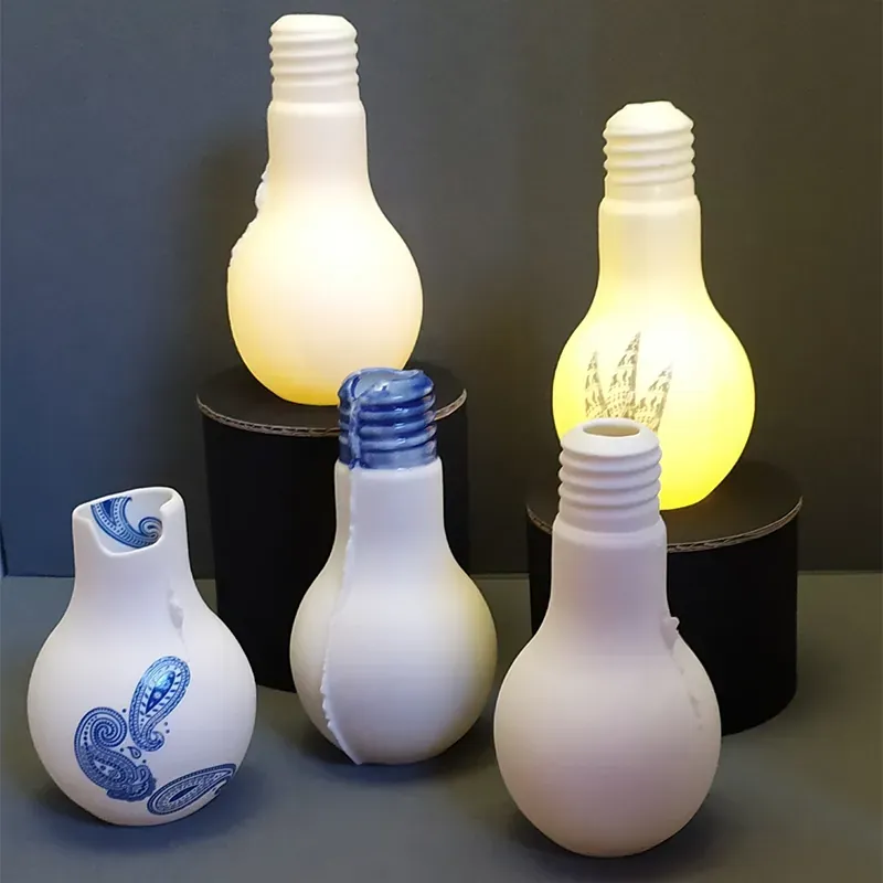 Viviane-Bechoux-ampoules-porcelaine-1.webp